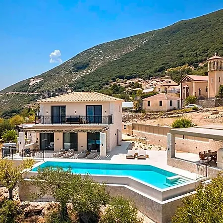 فندق Adrias Kefalonia 4*